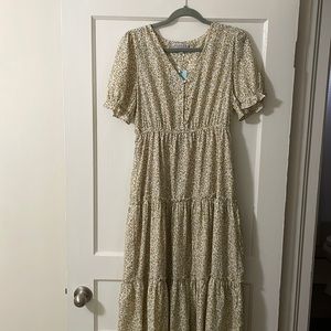 Woman’s Hayden Los Angeles Medium Dress